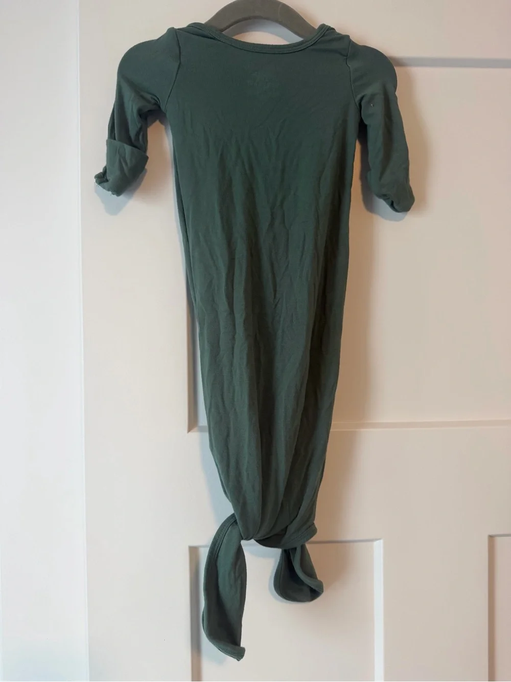 NWOT Caden Lane Dark Green Knot Gown with Wooden Buttons